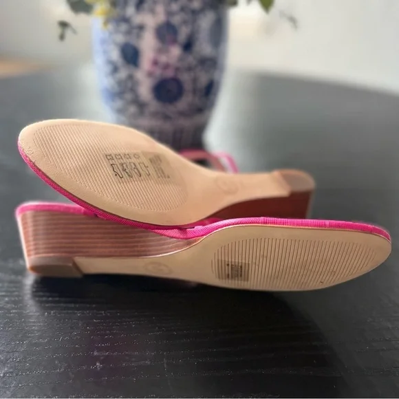 Michael Kors Pink Sandals Size 8 NEW - Picture 8 of 9